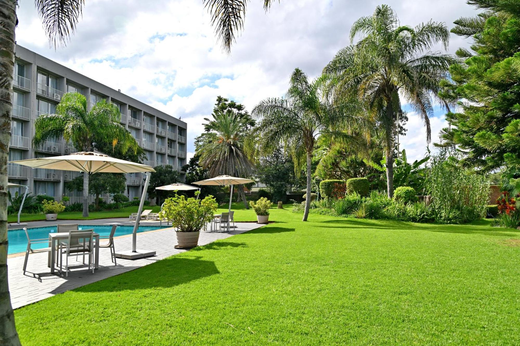Holiday Inn - Bulawayo By Ihg Exterior photo